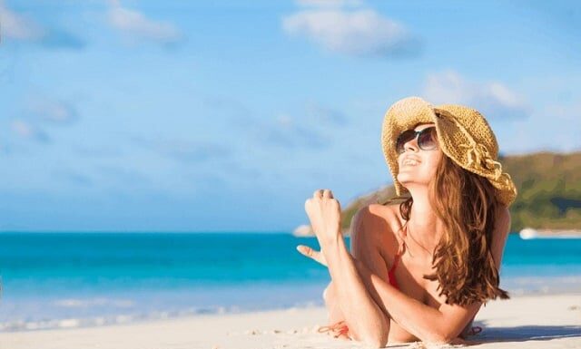 “Boost Your Skin’s Defense: A Guide to Skin Care During Beach Vacations”