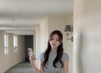 The Ultimate Guide: 5 Versatile Blouse Styles to Pair with Your Favorite Long Skirt