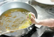 The Ultimate Guide to Splatter-Free Frying: A Secret Ingredient to Keep Oil in the Pan