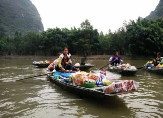 A Hidden Gem in Ninh Binh: The Floating Market, a Favorite Among Foreign Visitors for a Unique Reason