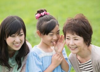 “When Asked ‘Who Do You Love More, Grandma or Mom?’, Emotionally Intelligent Parents Teach Their Child to Answer in a Way That Satisfies Everyone”
