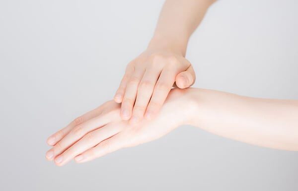 “A Simple Yet Effective Guide to Flawless Hands: Your Ultimate Step-by-Step Routine”