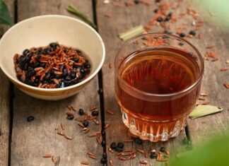 The Surprising Benefits of Drinking Roasted Black Soybean and Brown Rice Daily