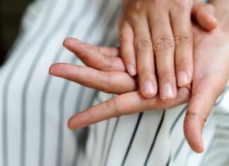 Are You at Risk? Strange Nail Shapes Could Signal a Serious Health Concern