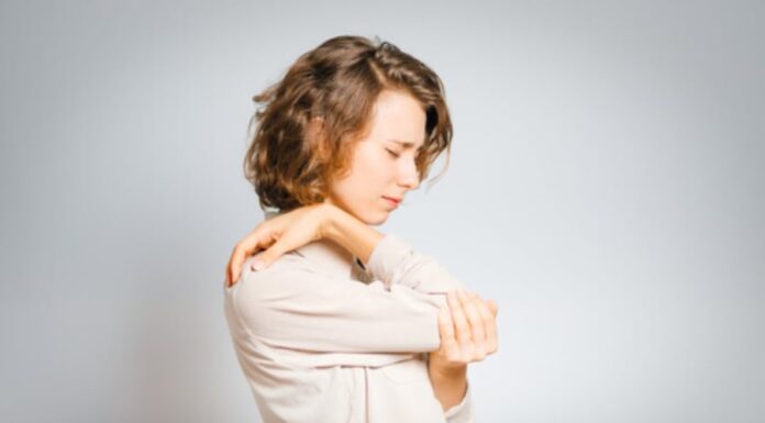 4 Warning Signs of Osteoporosis in Women