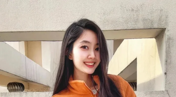 The 3 Most Flattering Colors for Fair Skin This Spring, Plus 4 Tips to Style Them Effortlessly