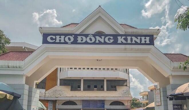 Exploring the Bustling Heart of Lang Son: A Century-Old Marketplace Still Thriving with Bargains