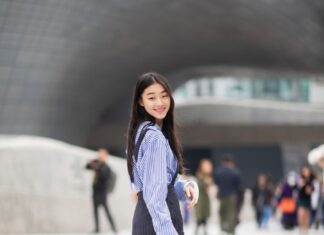 6 Ways to Choose White Shoes That Go With Almost Any Fashion Style