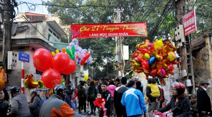 The Heart of Hanoi: A Century-Old Market That Comes Alive on the 27th Morning of Tet