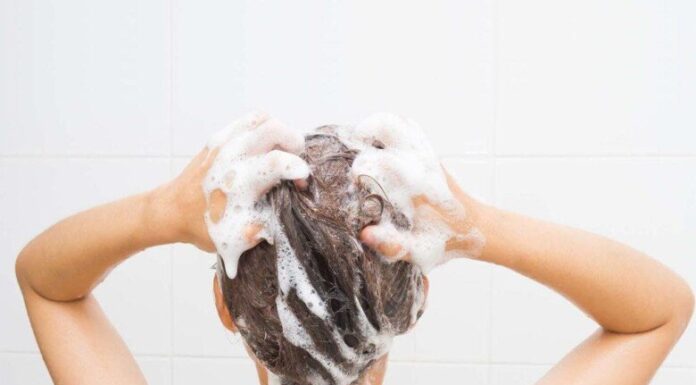 The 3-Day Hair Washer vs the Daily Hair Washer: Who Has Healthier, Thicker Hair?