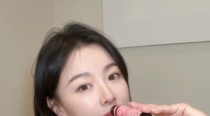 The Secret to Anti-Aging at Every Age: Should You Drink or Apply Collagen?