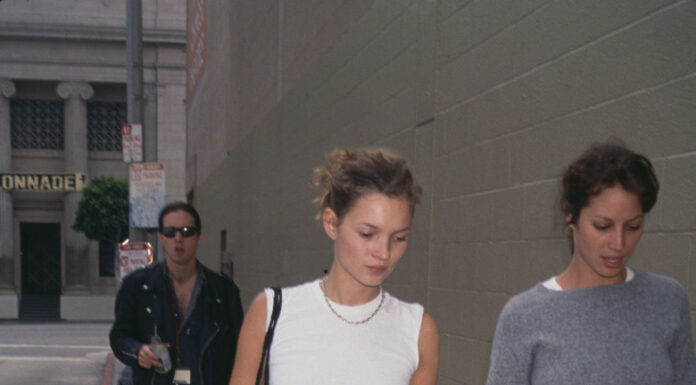 The ’90s Style Staple That’s Now a Wardrobe Essential for Every Fashion Devotee