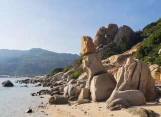 The Breathtaking Natural Rock Park in Ninh Thuan: A Majestic Wonder Crafted by Mother Nature Herself