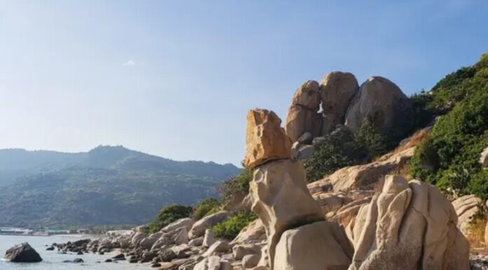 The Breathtaking Natural Rock Park in Ninh Thuan: A Majestic Wonder Crafted by Mother Nature Herself