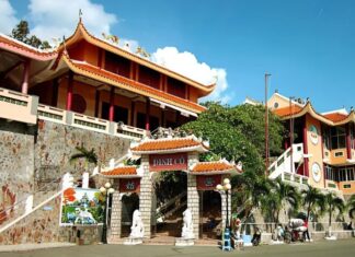 The Mystical Shrine of Vung Tau: Unveiling the Tale of a Tragic, Talented Young Woman