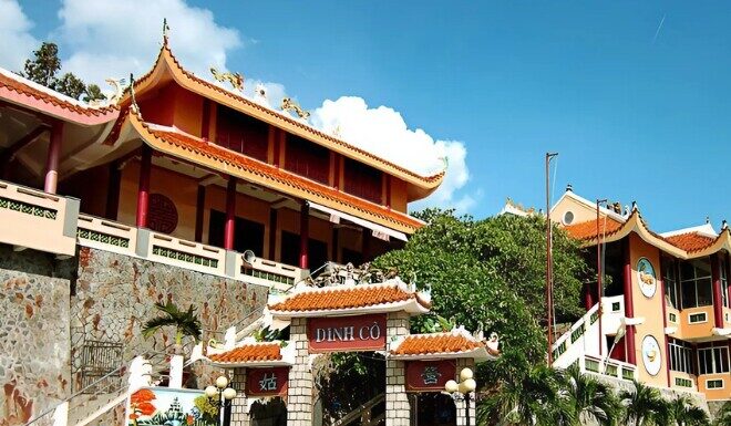 The Mystical Shrine of Vung Tau: Unveiling the Tale of a Tragic, Talented Young Woman