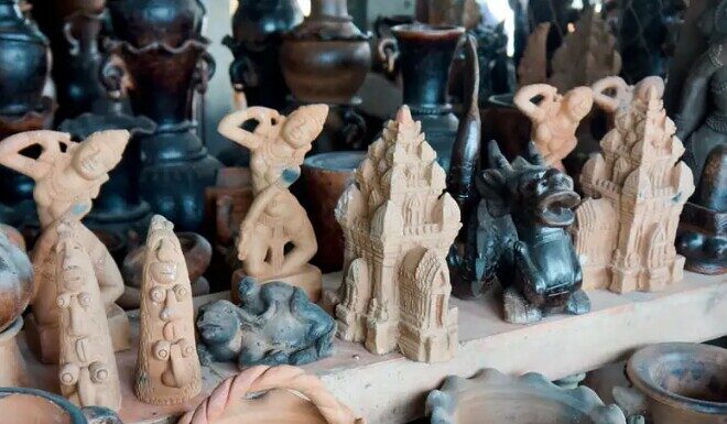 Unveiling the Charm of a Cham King: A Pottery Village Steeped in Legend and Unique Cultural Heritage.