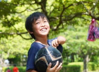 The 3 Traits of a Gifted Child Who is Destined to “Repay” Their Parents