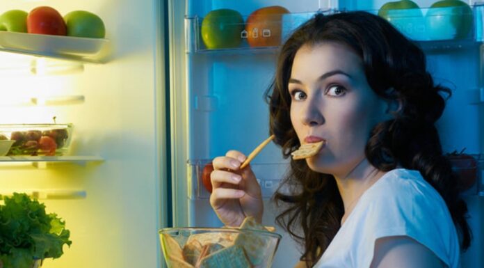 5 Things You Should Never Do After 9 PM