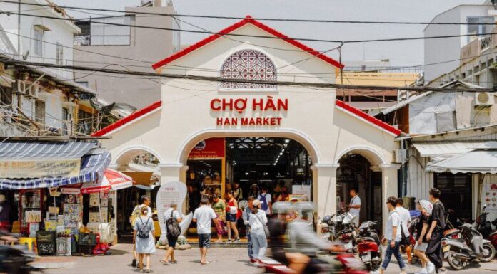 The Oldest Market in Da Nang: From a Tiny Temporary Market to a Bustling Shopping Hub in the Heart of Da Nang