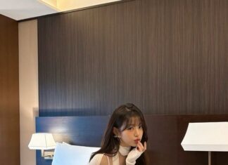 The Y2K Style Top that Song Hye Kyo Popularized is Making a Comeback