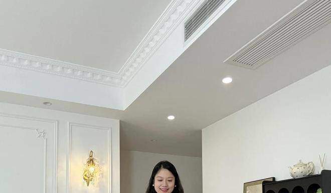 The Ultimate Guide to Autumn-Winter Layering: 4 Stylish Ways to Flatter Your Figure