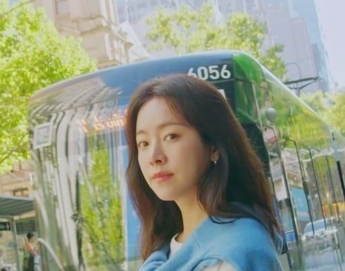 The Ageless Beauty: Unveiling the Fashion Secrets of a Beloved Actress