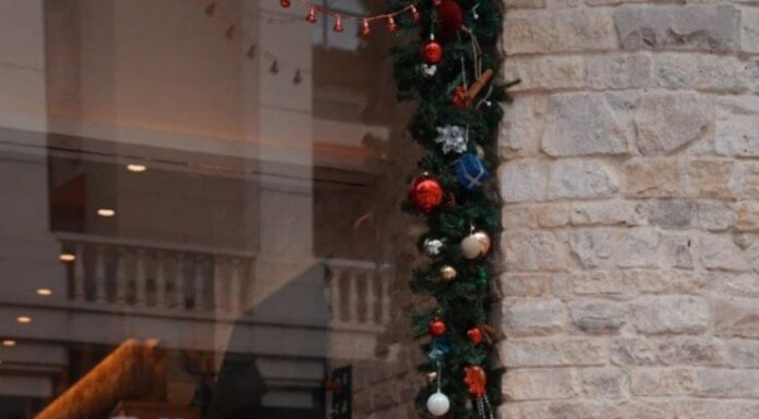 4 Outfits That Are Both Chic and Stunning for a Dazzling Start to the Year