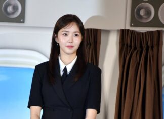 The It Girl: Unraveling the Allure of the Leading Lady and Her Off-Screen Chic