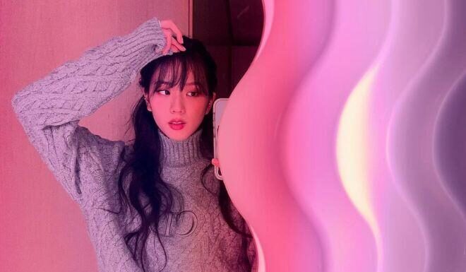 The North Welcomes the Cold Front: Uncover the Ultimate Trio of Outfit Ideas Featuring This Season’s Hottest Garment