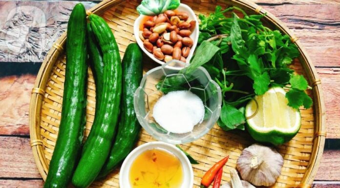 The Ultimate Crunchy Cucumber Salad: A Quick and Easy 4-Step Recipe