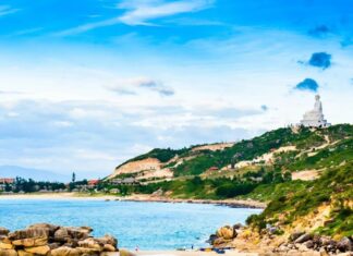 The Ultimate Escape: Discover Vietnam’s “Mini Jeju” – A Pristine Paradise of Blue Seas and White Sands
