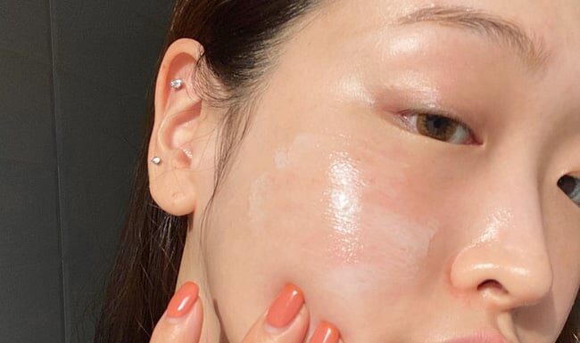 The Ultimate Guide to Managing Retinol-Induced Flaky Skin