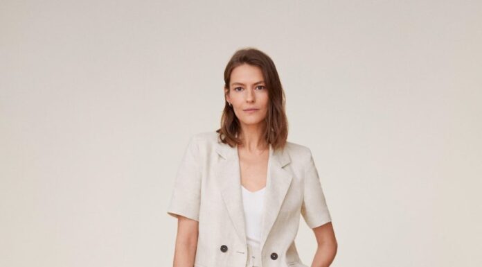 The Short-Sleeved Blazer: Your Style Saviour for Changeable Weather