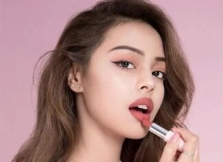 Long-Lasting Lip Color: The Secret to All-Day Wear with a Soft, Supple Pout
