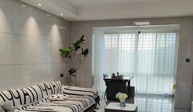 Why Are More People Opting for Bare Walls Instead of Tiles? Avoid the 3-Year Regret.