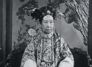 “3 Affordable Foods to Prevent Hair Loss and Promote Luscious, Youthful Hair: The Secret to Empress Ci Xi’s Glossy Locks Even at 70”