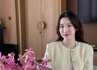 The Ultimate Style Staple: The Go-To Blouse for Vietnam’s Fashion Icons