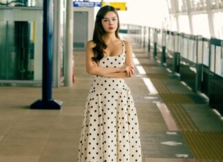 “Over-40 Ladies, Take Note: Style Tips from Pham Quynh Anh on How to Rock a Maxi Dress”