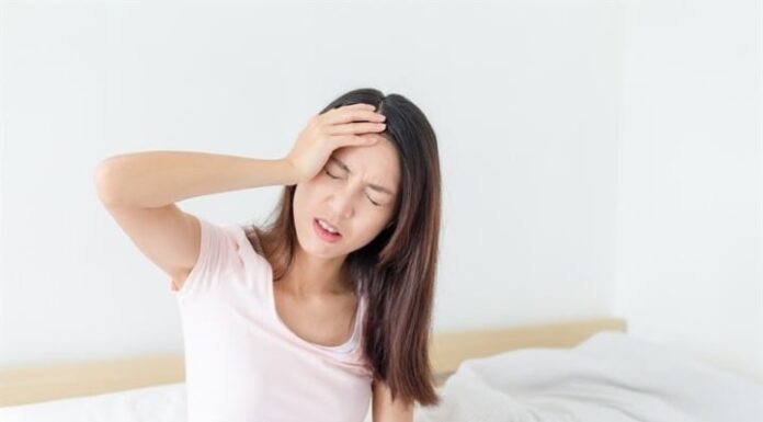 3 Morning, Post-Meal, and Pre-Sleep Habits to Avoid for a Healthier You