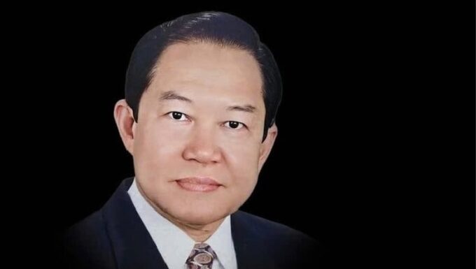 Renowned Surgeon Who Separated Vietnamese Conjoined Twins, Viet and Duc, Passes Away