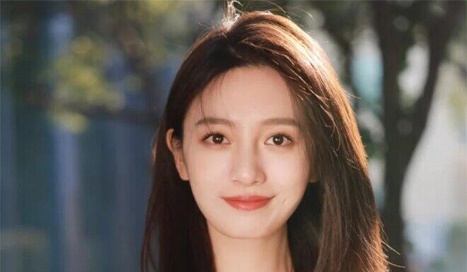 10 Chic Medium-Length Hairstyles to Try in 2025: A Guide to Gorgeous Tresses