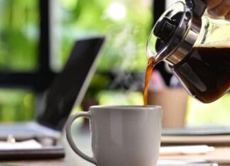 The Perfect Cup of Coffee: Brewing a Heart-Healthy Habit
A subtle reminder to coffee enthusiasts: timing is everything when it comes to your brew.