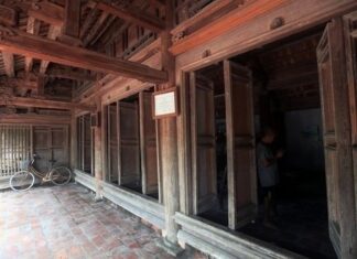 The Ancestors’ Words Ring True: “A House with Two Doors Brings Chaos to Both Wealth and Health” — What are these Two Doors of Woe?