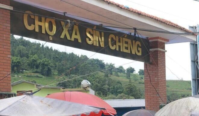 Exploring the Bustling Markets of Lao Cai: A Unique Shopping Experience