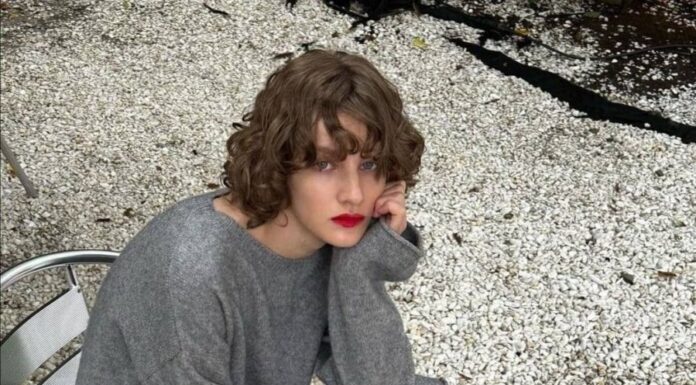 The Ultimate Guide to Elegant Fall Knitwear: Your Go-To Styles for Work and Play