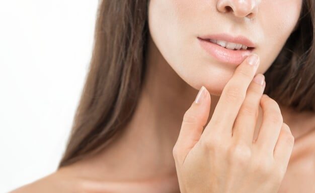 5 Simple Tips for Soft and Smooth Lips