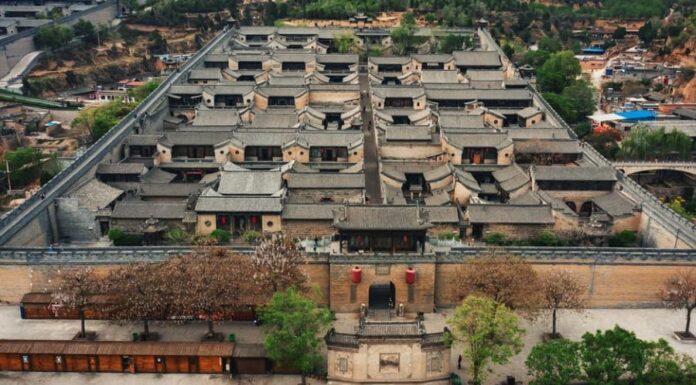 Unveiling the Unique Feng Shui Secrets of the 300-Year-Old Grand Mansion, a Majestic Architectural Wonder Rivaling the Forbidden City