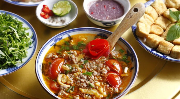 The Perfect Bowl of Bún Riêu Cua: A Culinary Delight