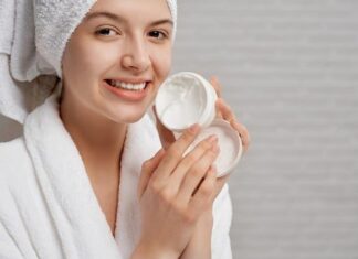 The Ultimate Do’s and Don’ts for Glowing Skin This Holiday Season